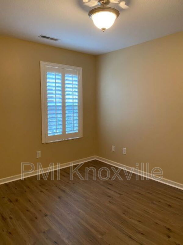 Building Photo - 6904 La Christa Way