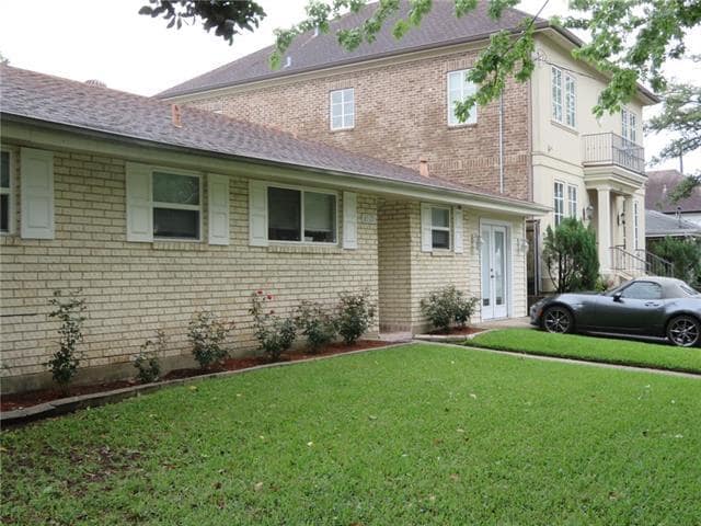 Building Photo - 6521 Bellaire Dr