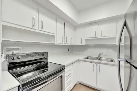 Building Photo - 4525 NE 21st Ave