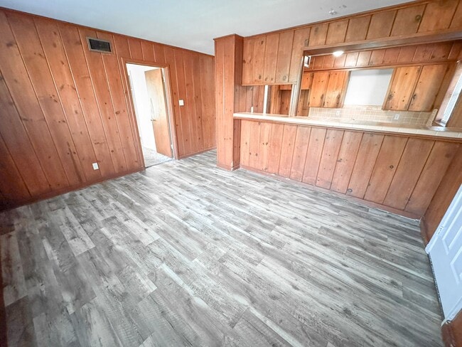 Building Photo - 3bed 2bath home on McCann