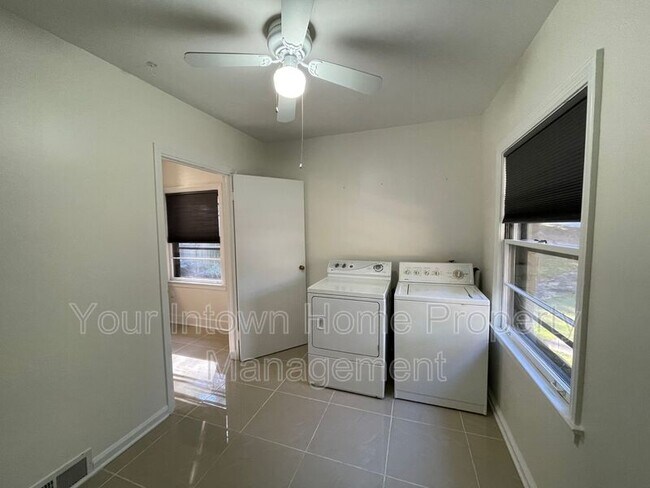 Building Photo - 1876 Mason Mill Rd