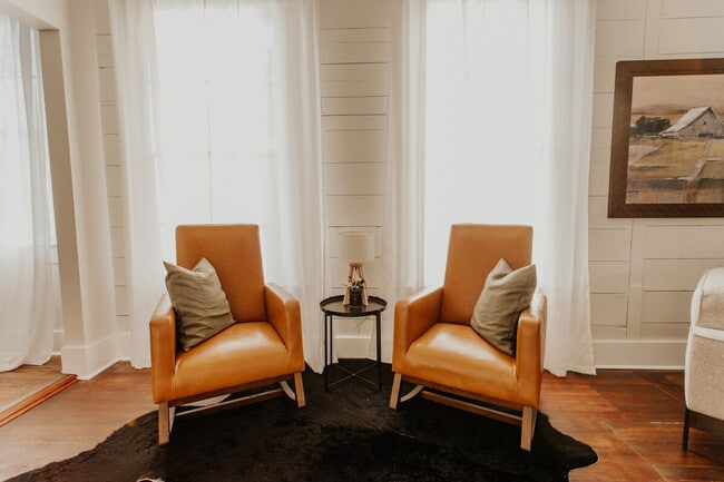 Building Photo - 3728 Homan Ave