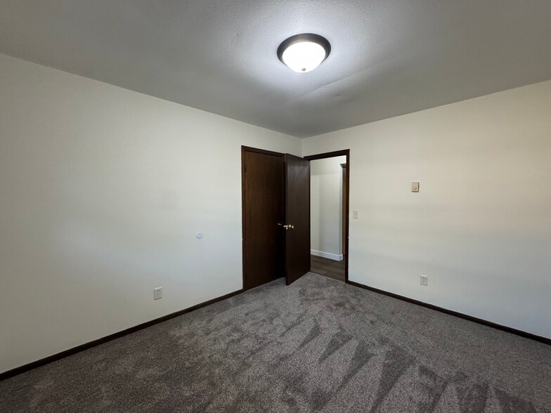 Building Photo - 3129 Runway Ave