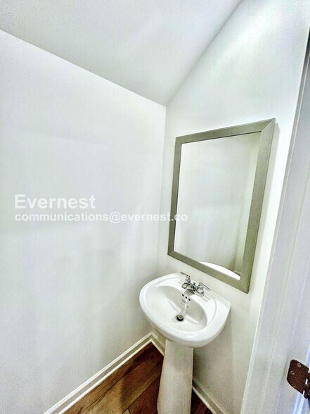 Building Photo - 4281 Marsha St