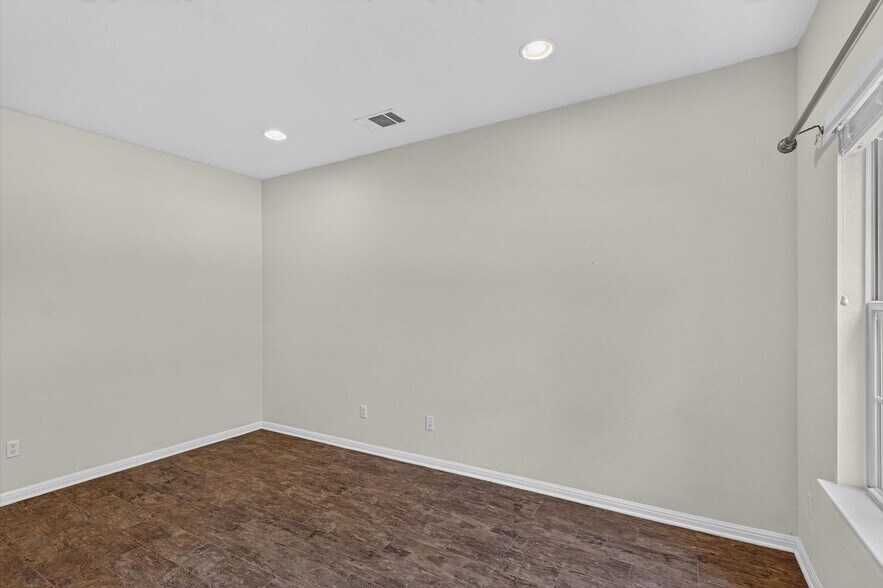 Building Photo - 11306 Runnel Ridge Rd