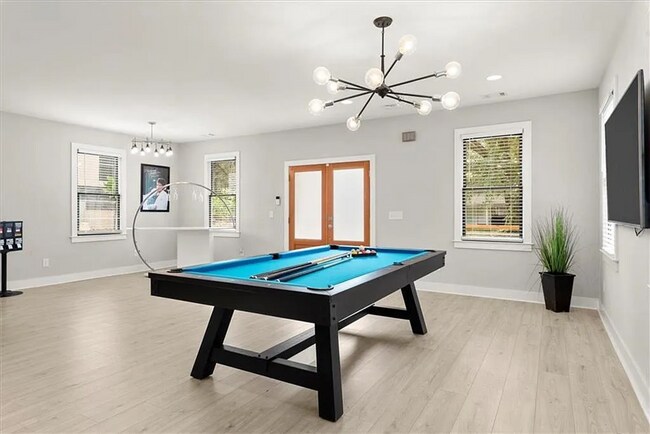 Building Photo - Spacious 4BR/4BA Home in Prime College Park Location