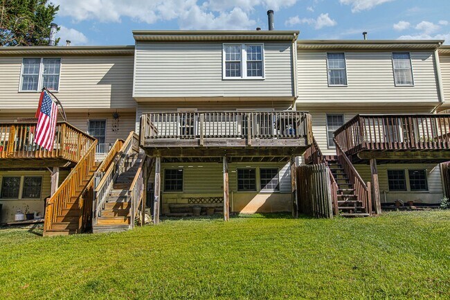 Building Photo - Charming Limestone Hills West Townhome - C...