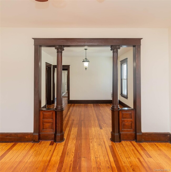 Building Photo - 15 Taylor Ave