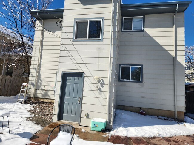 Building Photo - 2018-2020 S Columbine St