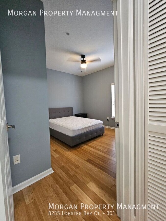 Building Photo - 8235 Lobster Bay Ct