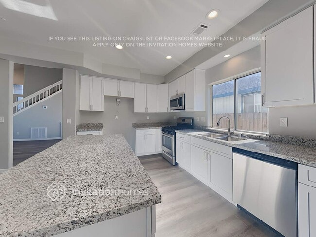 Building Photo - 367 Samantha Pl
