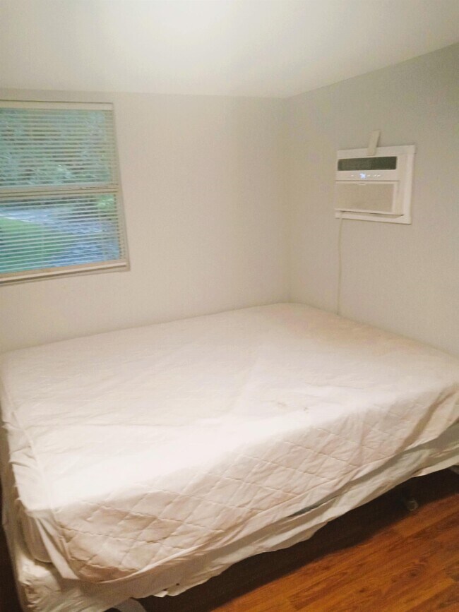 Building Photo - 2737 Garden St