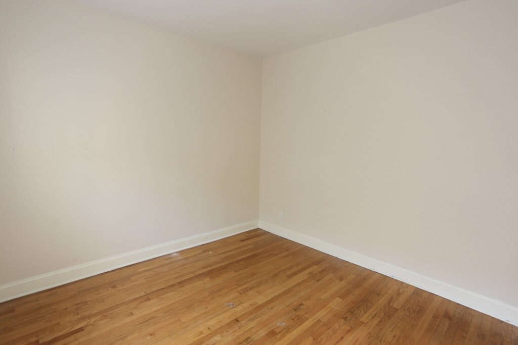 Building Photo - 4045 N Ashland