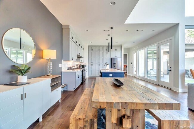 Building Photo - 7132 Fain Park Dr