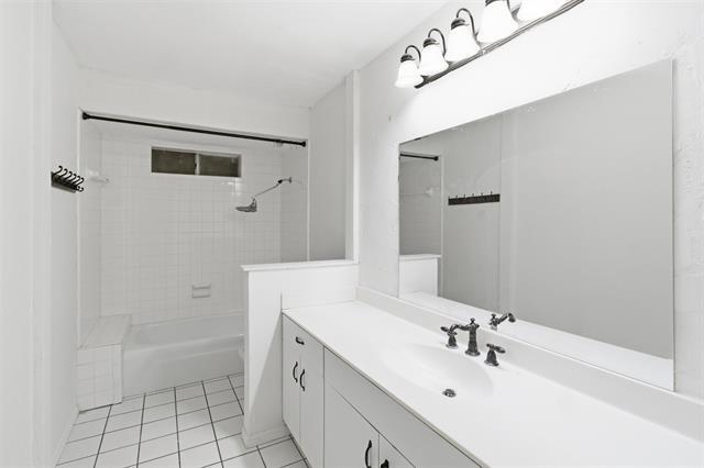 Building Photo - 2504 Northcrest Dr