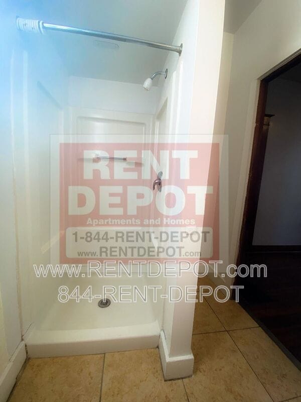 Building Photo - 1731 S Kerth Ave