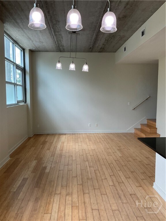 Building Photo - 545 Berrien St