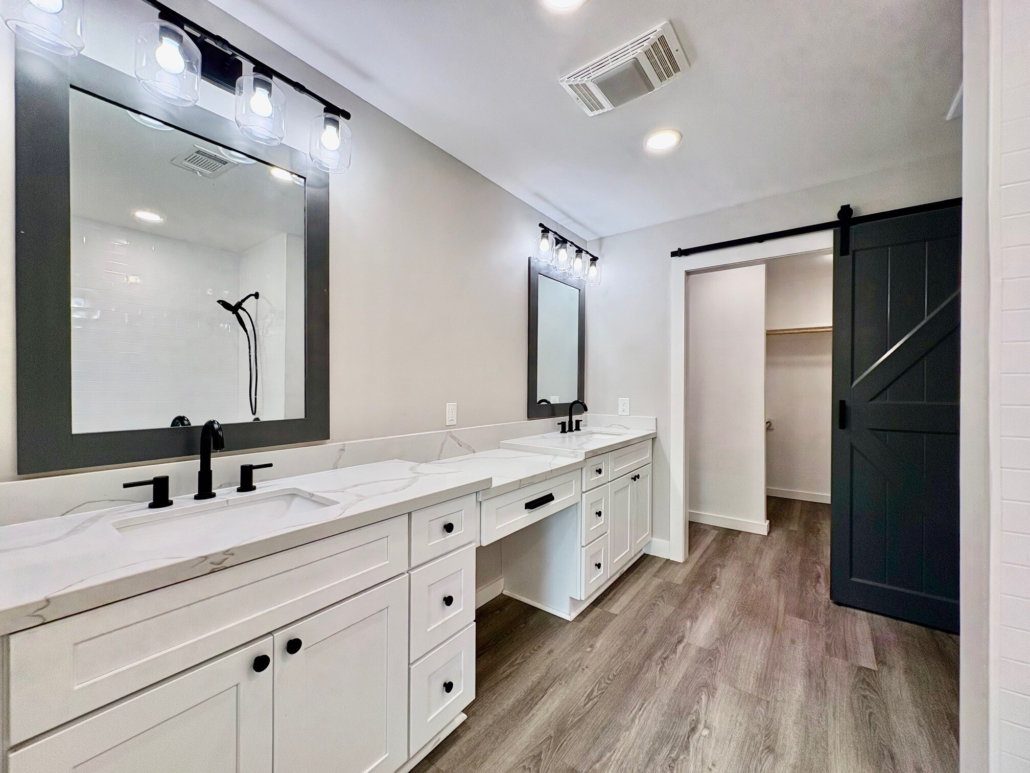 Master Bath - 45263 Stringer Bridge Rd