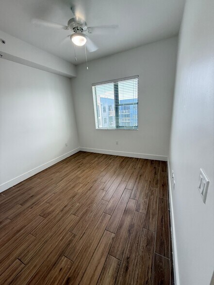 Building Photo - 2164 NE 167th St