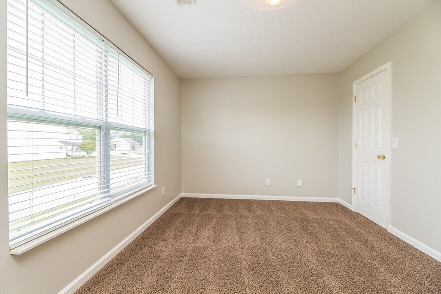 Building Photo - 336 Stewart Springs Dr