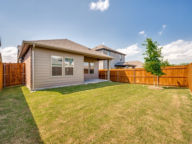 Building Photo - 715 Dotty Dr
