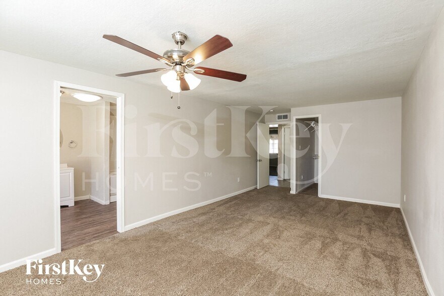 Building Photo - 13249 N 14th Dr