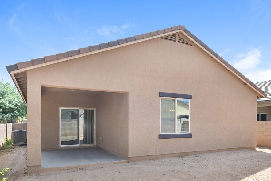 Building Photo - 6668 S May Fly Dr