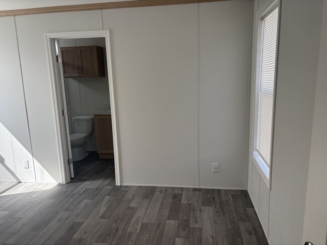 Building Photo - 119 Cimarron