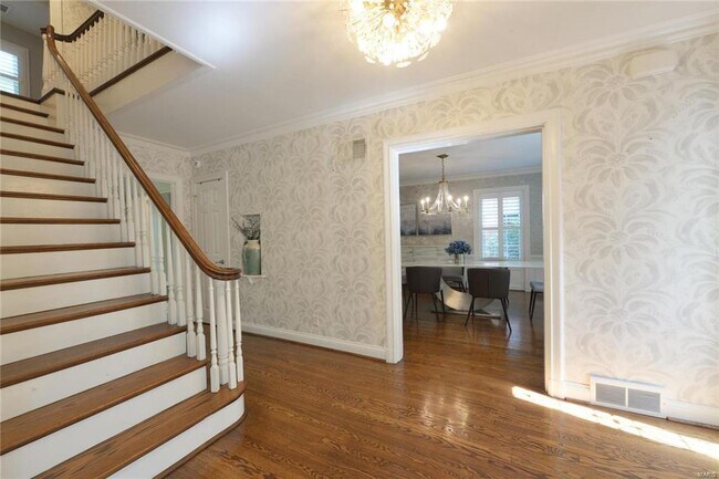 Building Photo - 937 S Bemiston Ave