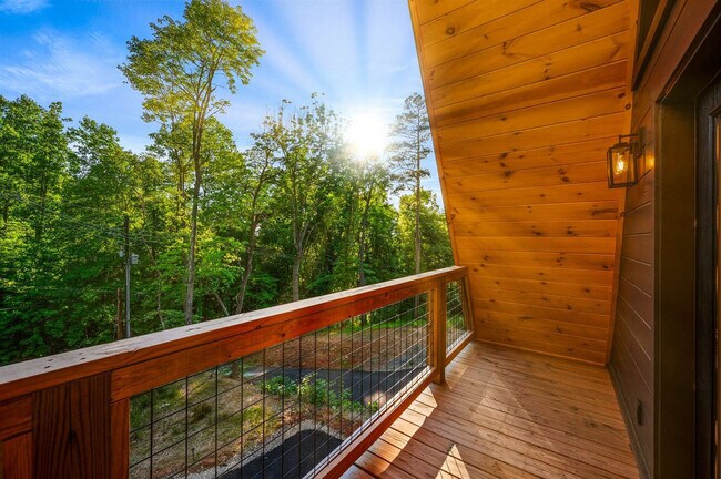 Building Photo - 1903 Ash Pass