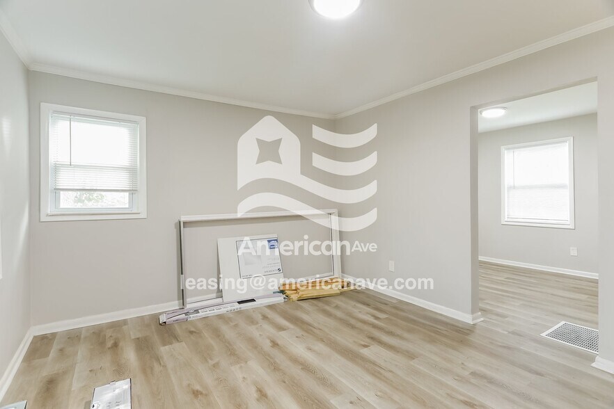 Building Photo - 716 84th Pl S