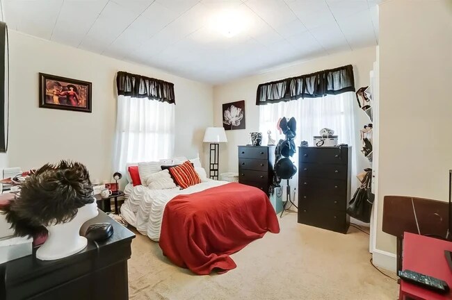 Building Photo - 3317 Wunder Ave