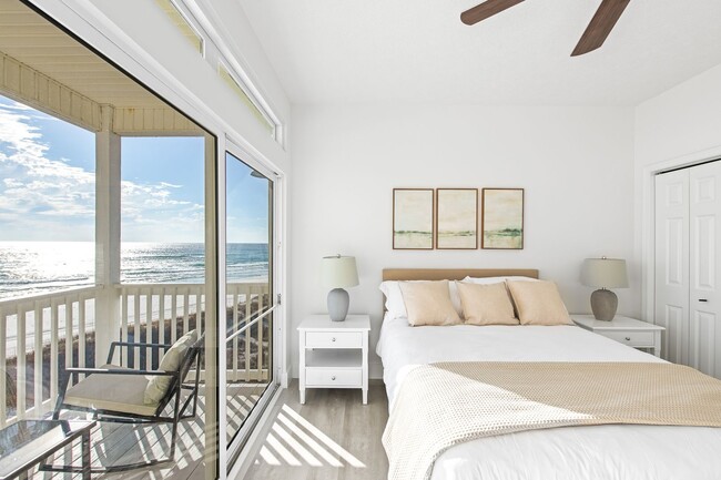 Building Photo - Newly Renovated Beach Front Four Bedroom Home