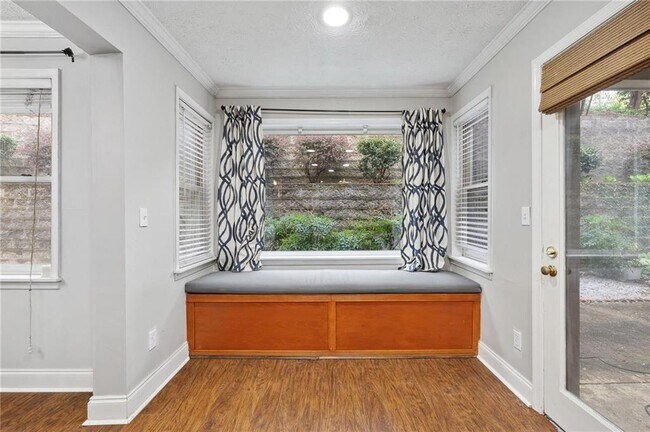 Building Photo - 13 Normandy Ct