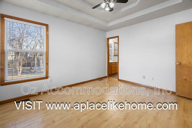 Building Photo - 313 S Darrowby Dr