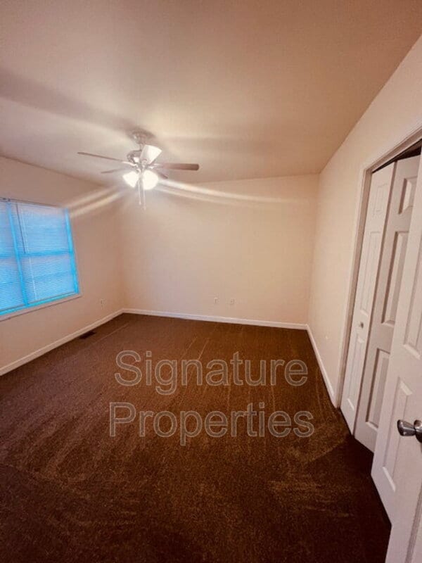 Building Photo - 555 Fairfax Ave