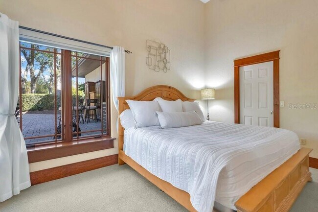 Building Photo - 10577 Down Lakeview Cir