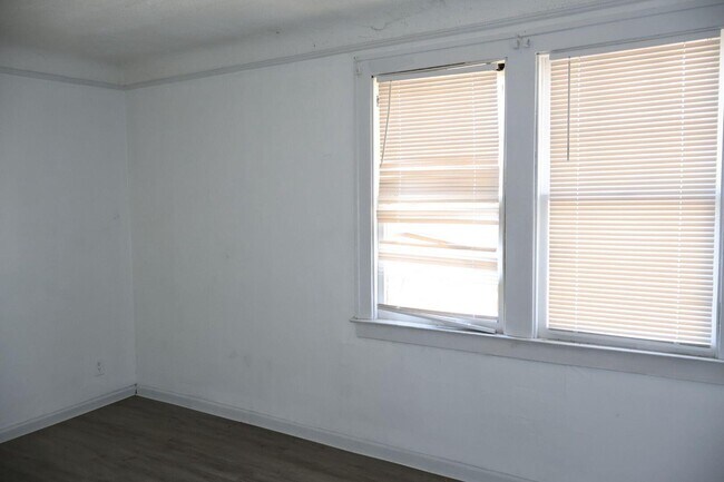 Building Photo - 15840 Indiana St