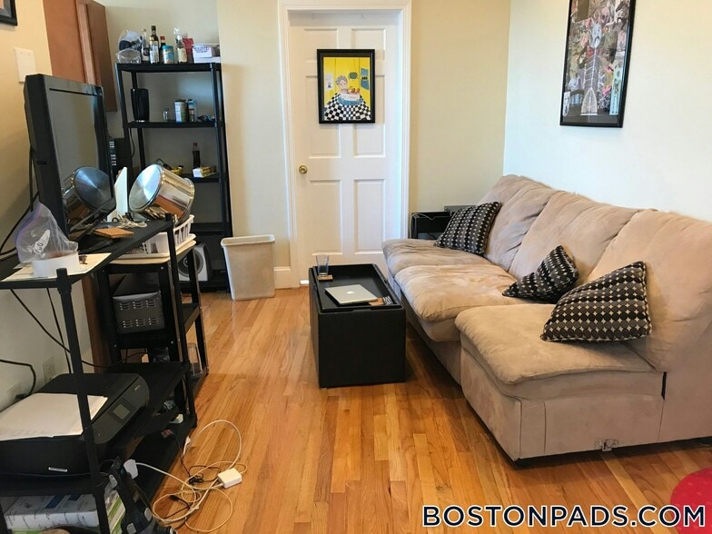 Building Photo - 1185 Commonwealth Ave