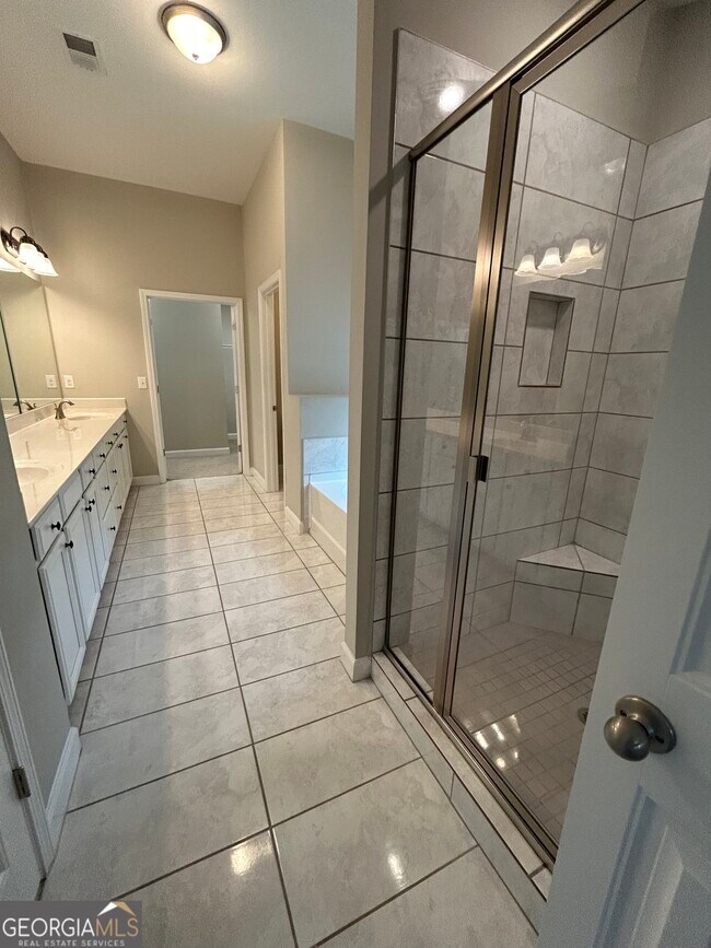 Building Photo - 2940 Furlong Ct