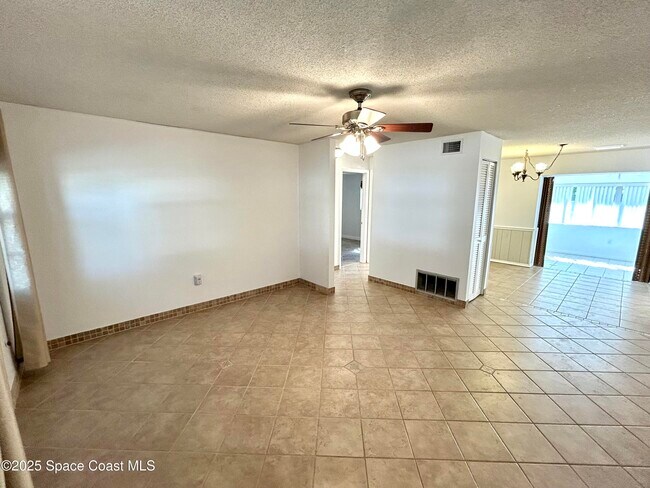 Building Photo - 401 Sea Horse Ave