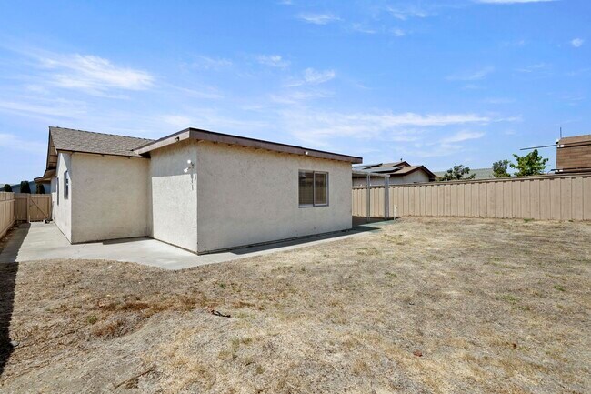Building Photo - 10625 Amantha Ave
