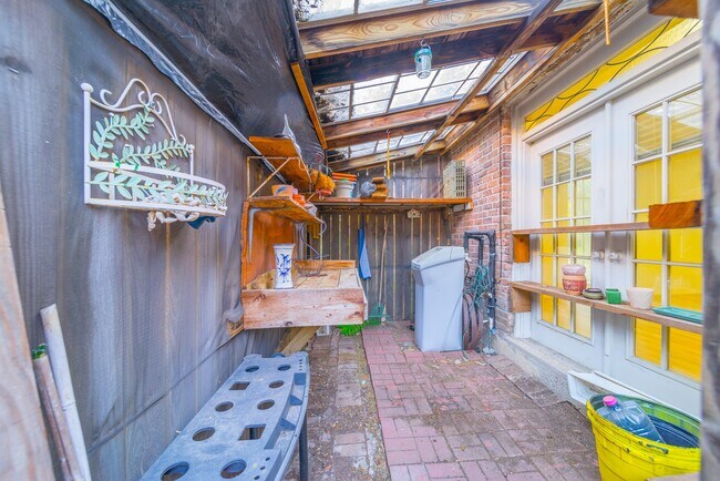 Building Photo - 15738 Fleetwood Oaks Dr