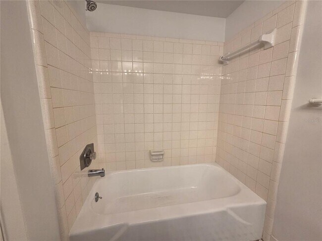 Building Photo - 606 S Betty Ln