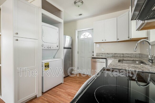 Building Photo - 1801 Keswick Avenue