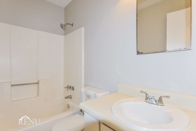 Building Photo - 3315 Walton Ln