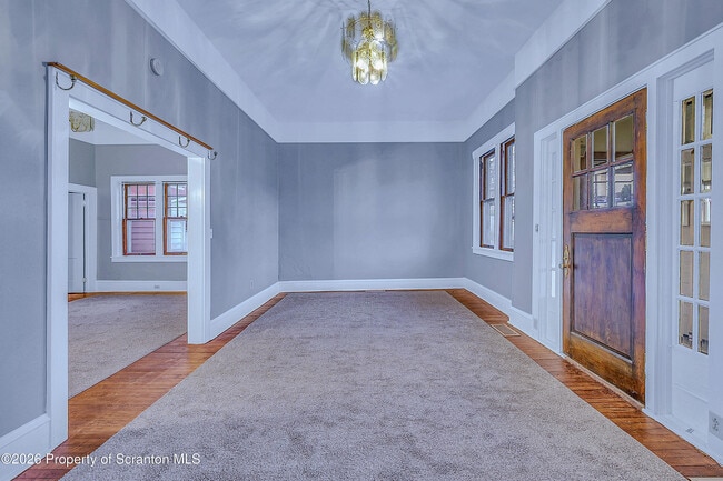 Building Photo - 714 Smith St