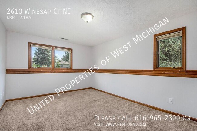 Building Photo - Available Now | 4 Bedroom 2.5 Bath Single ...