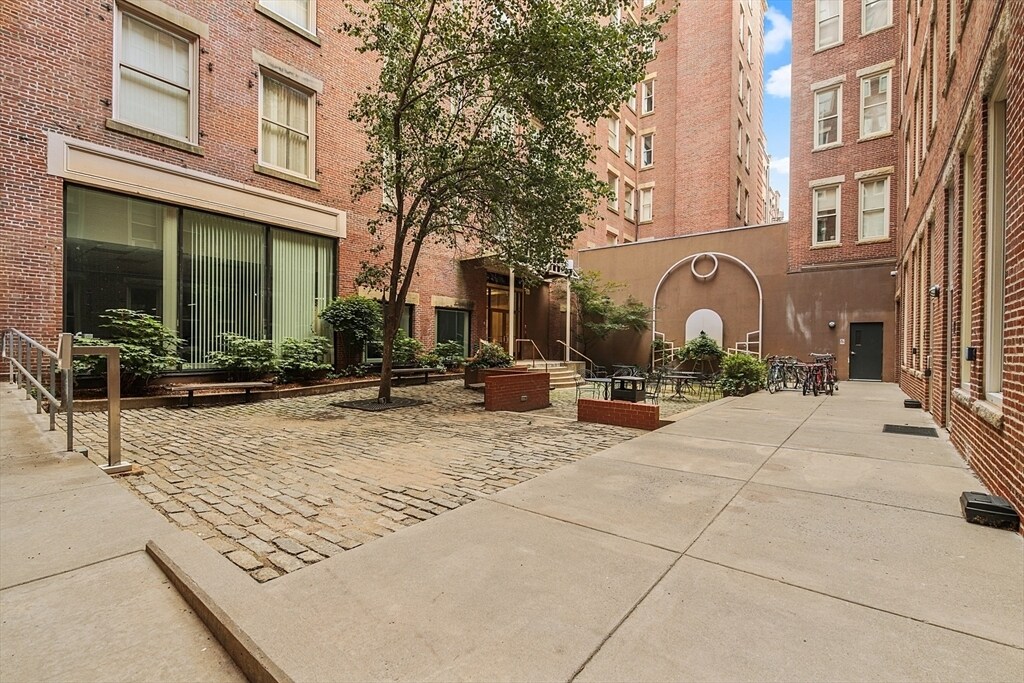 Building Photo - 181 Essex St