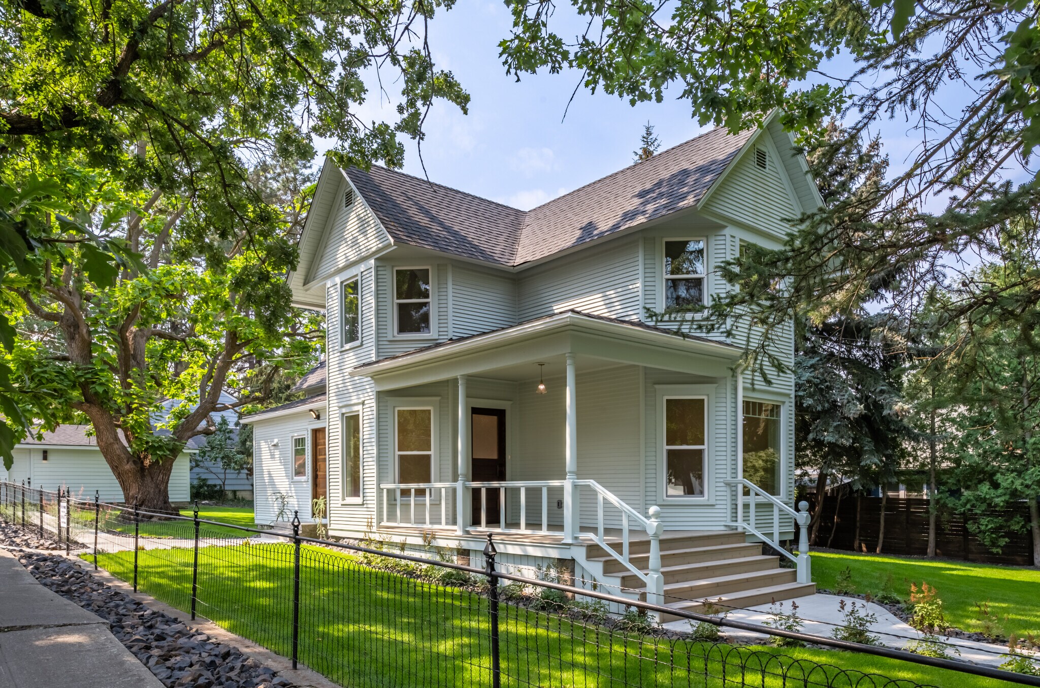 Building Photo - 1726 E 13th Ave